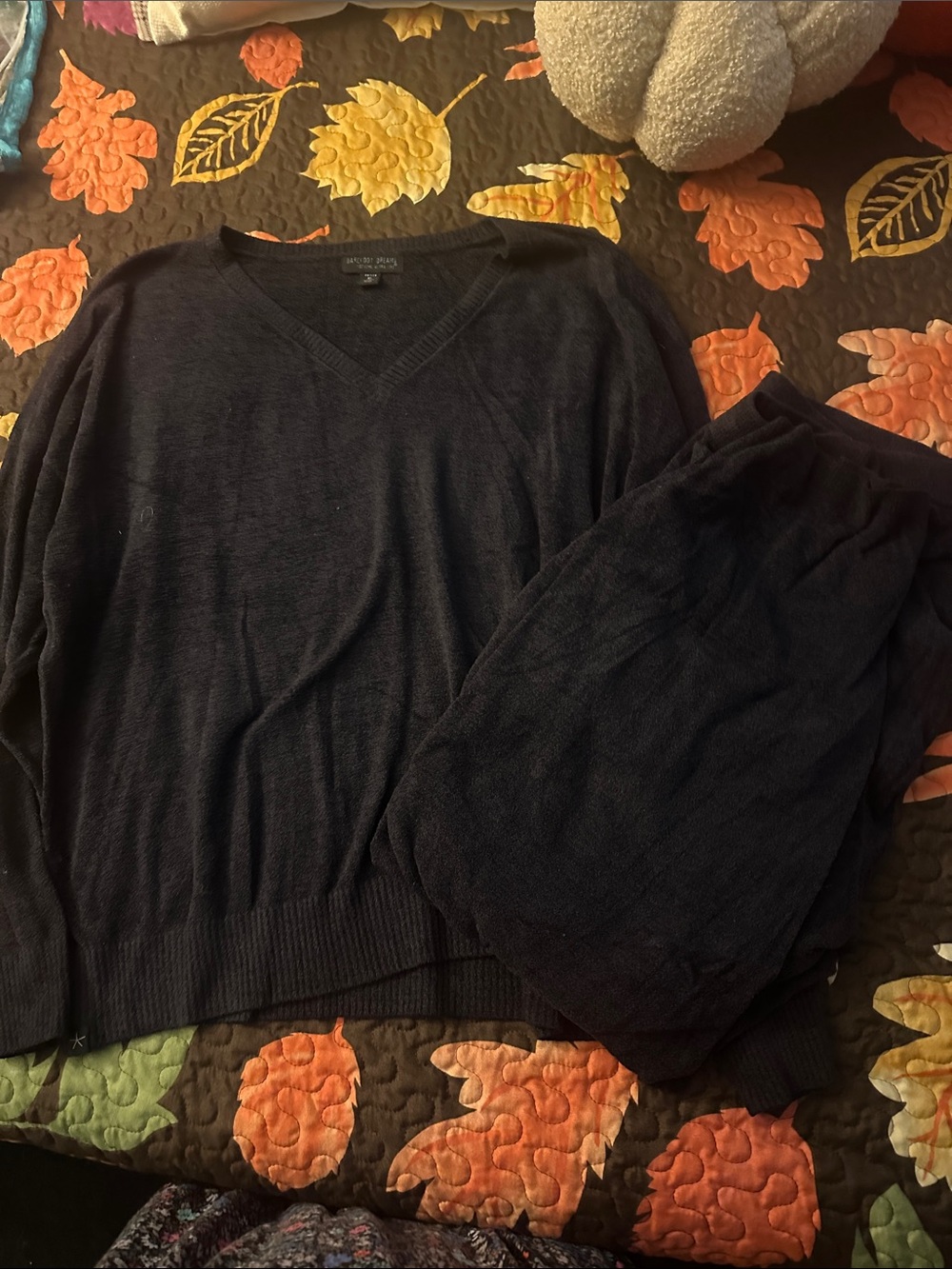 Barefoot Dreams women’s V-Neck Sweater set